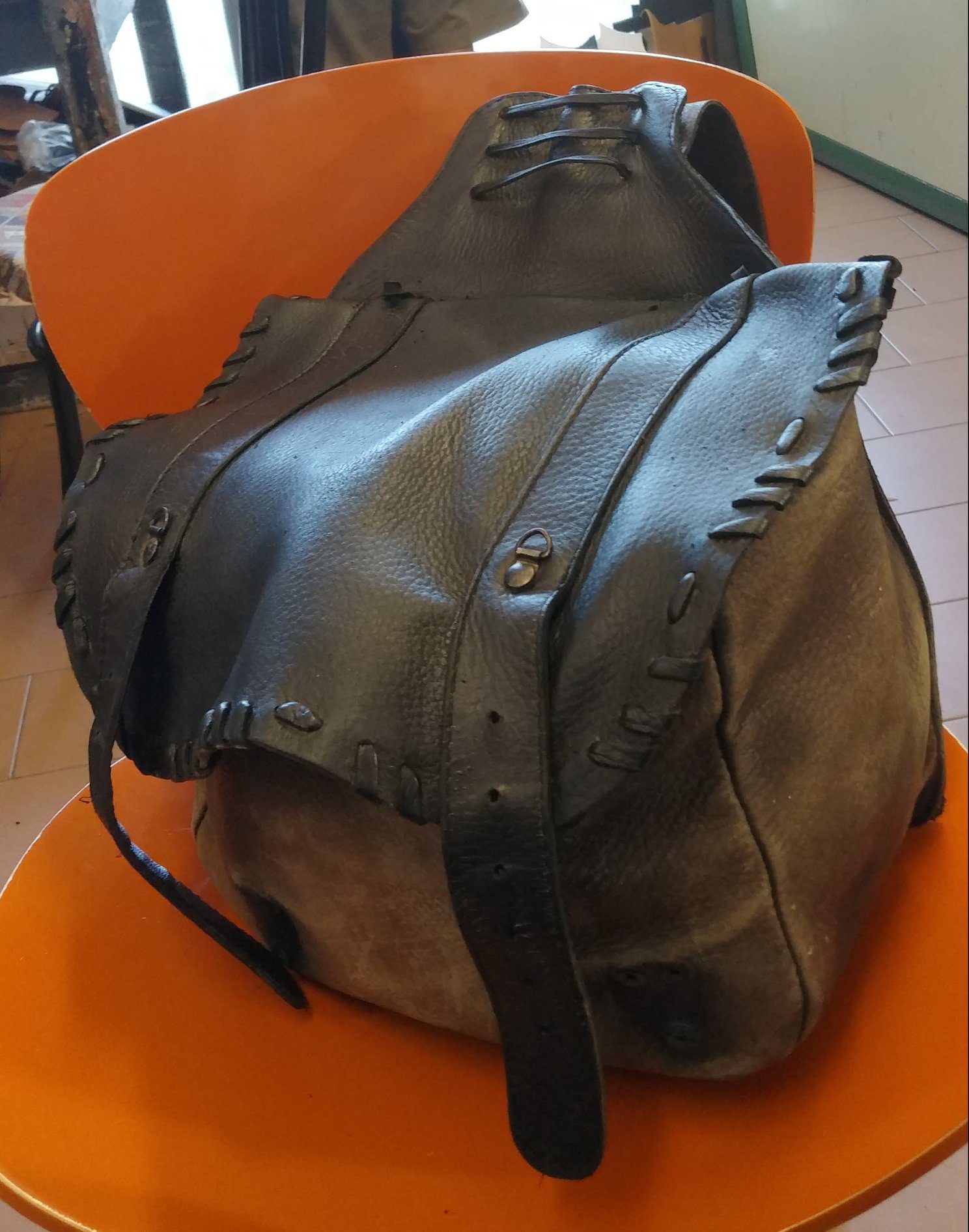 Borse in pelle per moto - immagine 2