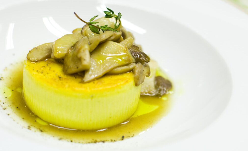Flan di patate e sautè di porcini